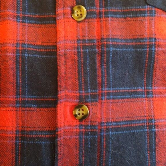 Active USA Red Blue Plaid Button Down Shirt Medium - Picture 5 of 5